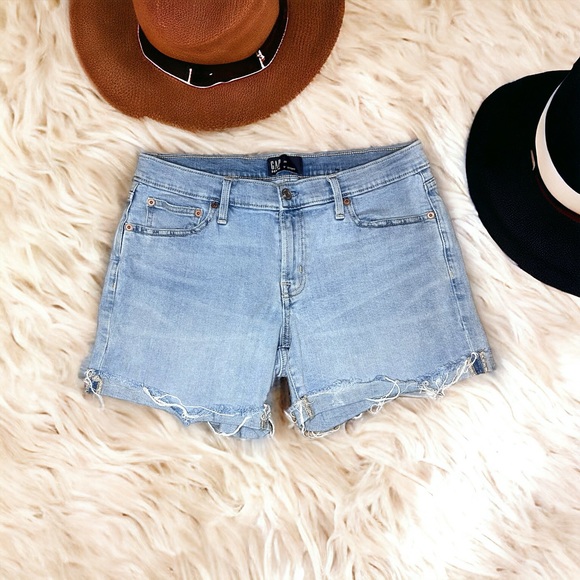 GAP Denim Shorts - Picture 1 of 4